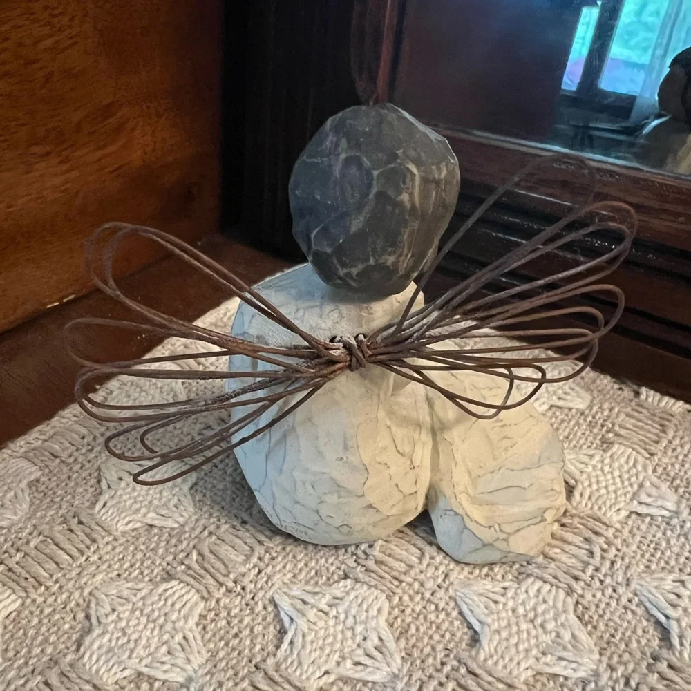 WILLOW TREE 'Angel of Protection' Rustic Hand Painted Angel Figurine Decor 4 in.